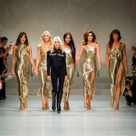 versace sfilata fashion week milano|Altro.